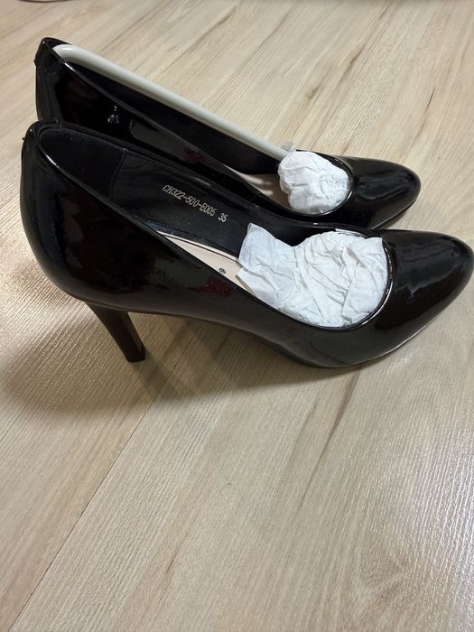 Продам кожаные туфли
