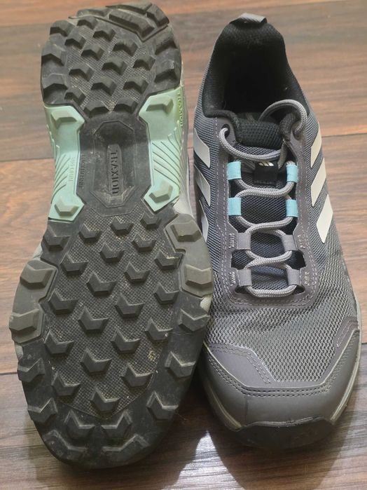 Туристически обувки