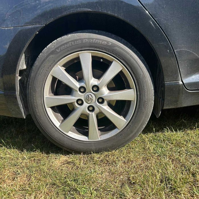 Toyota Avensis T27