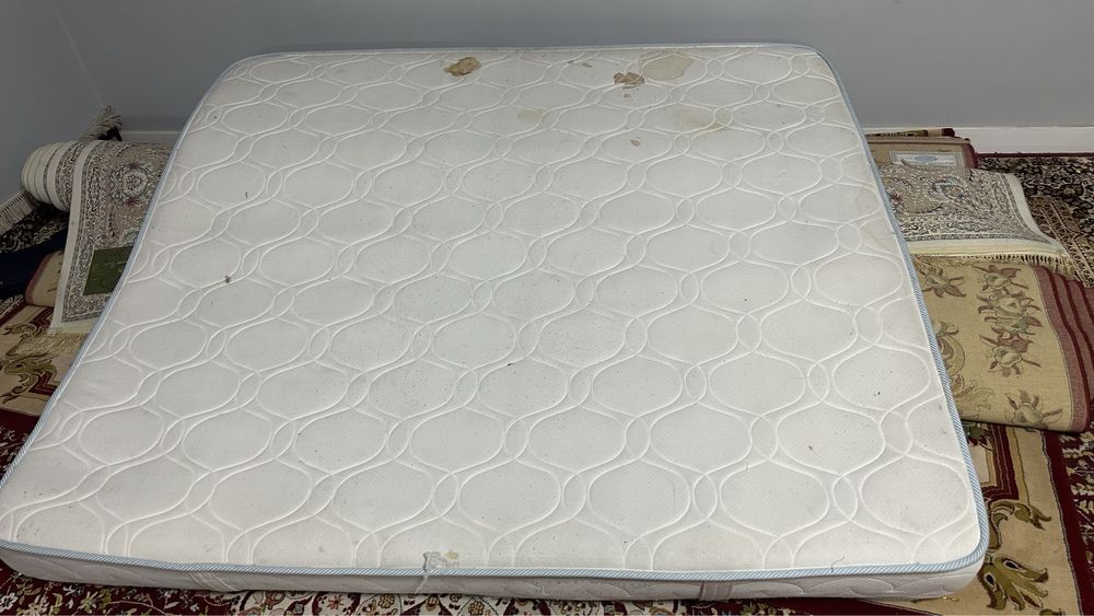 Матрас (180*200)