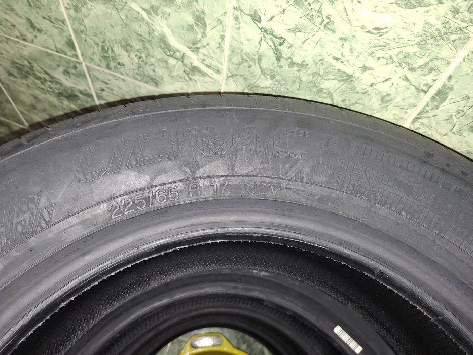 Продавам гуми летни VREDESTEIN ULTRAC 225/65R17 102V