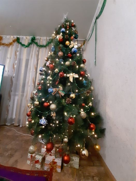 Продам срочно  елку