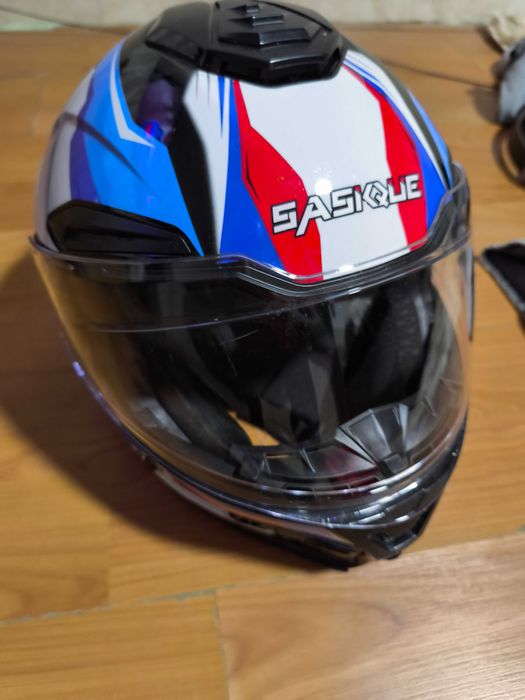 Vând casca motocicleta