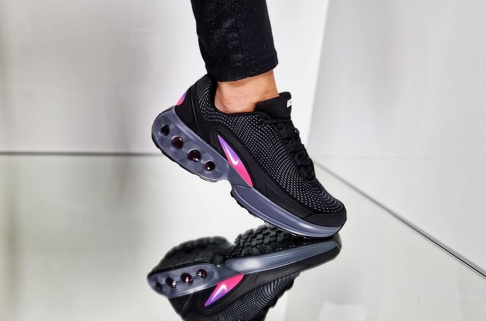 Дамски маратонки Nike различни