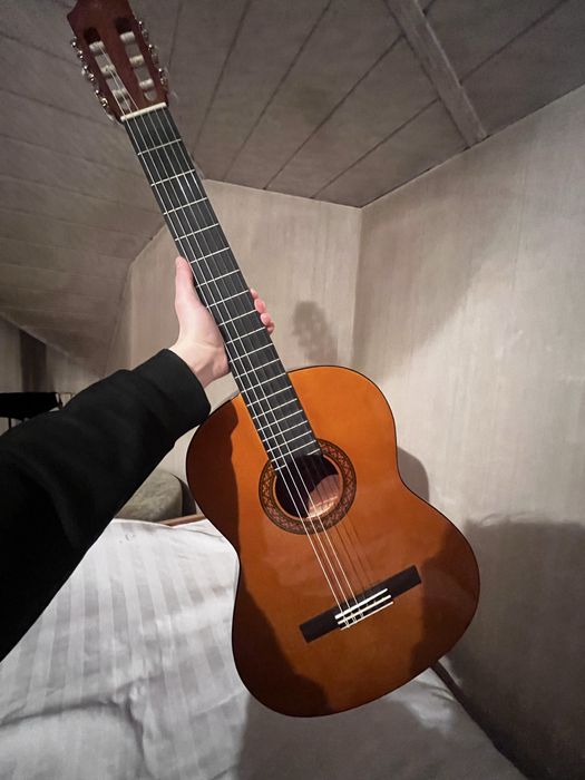 гитару классика , ямаха