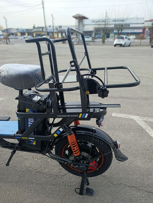 Monster Drongo keldi doʻkonga