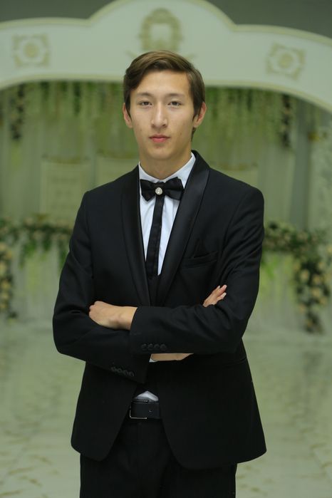 Тамада,Асаба,Ведущий.