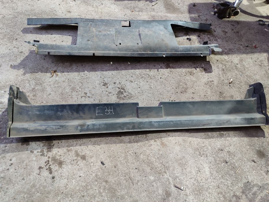 Задний бабочка на Мерседес БМВ