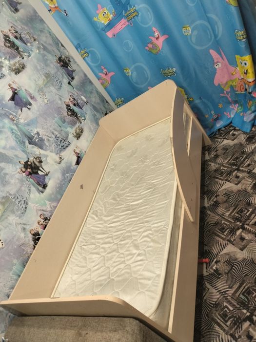 продам кровать 160см*75см