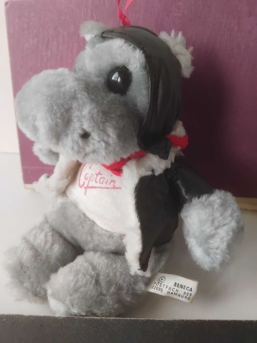 Stinktier SENECA Hamburg - оригинална играчка хипопотам