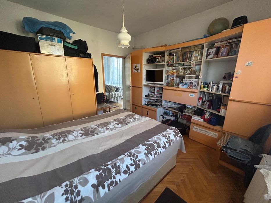 Продава се Четиристаен апартамент в Плевен, Идеален център - 96 кв.м за 2136 €/кв.м - Снимка #4