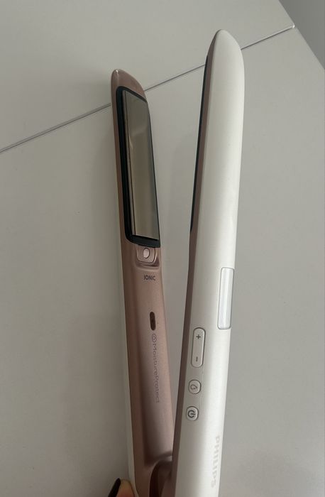 Преса за коса Philips MoistureProtect - HP8374/00