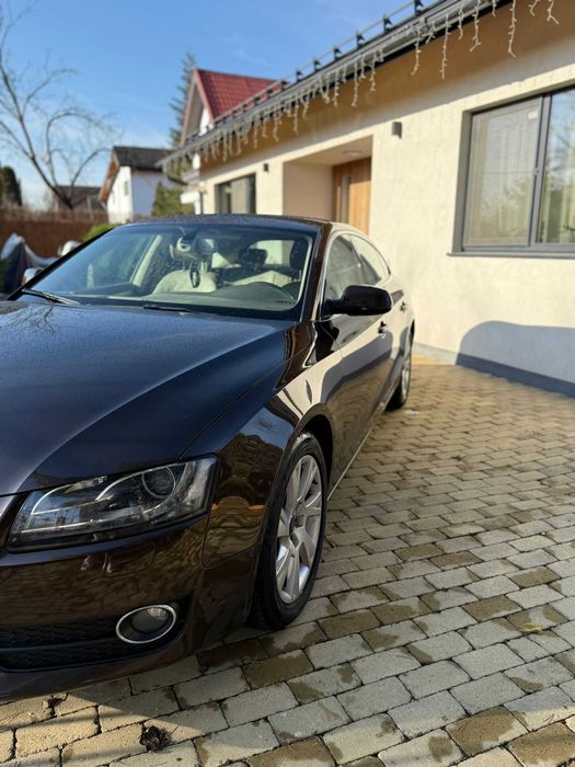 Audi A5 Sportback 2.0 TDI 2011 143 cp masina de familie