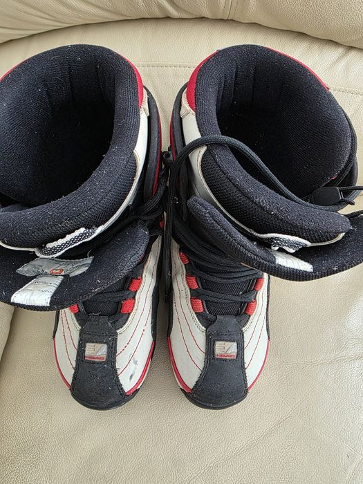 Boots Head Snowboard