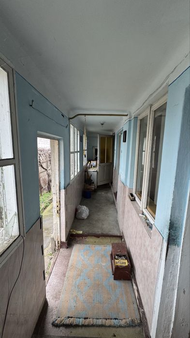 Vand casa in centru/Singur in curte/str Eroilor