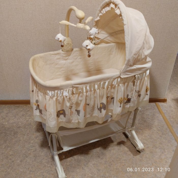 Продам люльку качалку.