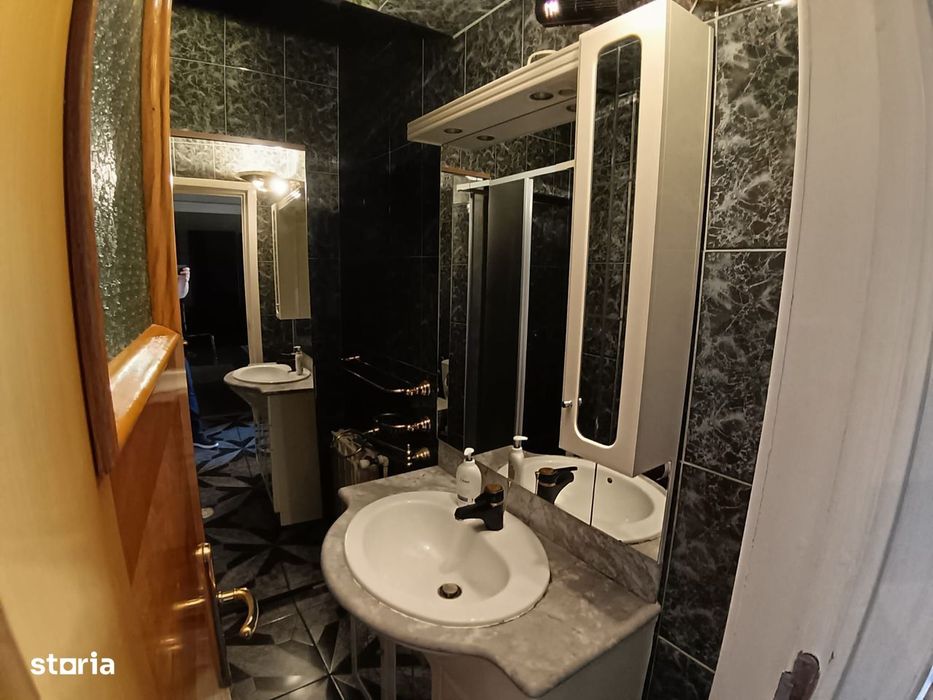 Vanzare 5 camere Batistei