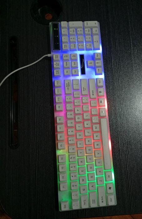 Tastatura Gaming alba cu led-uri