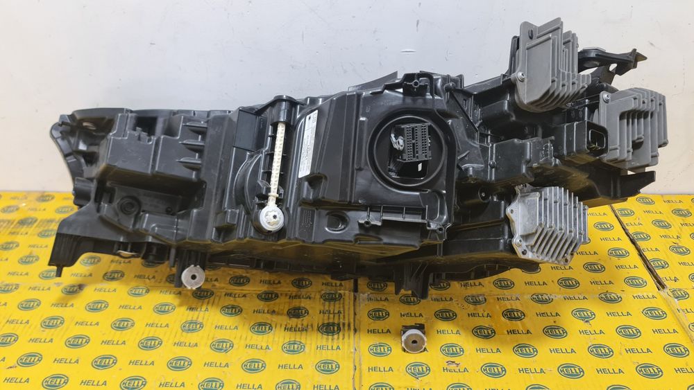 Far full led Laser BMW iX i20 stanga 5A3CEA2 spart avariat