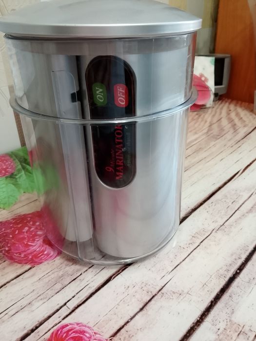 Вакуумная маринадница