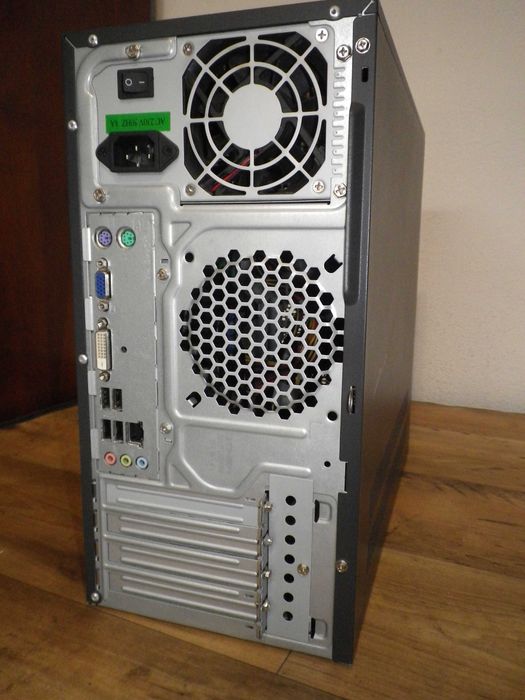 Качествен двуядрен компютър Fujitsu Siemens