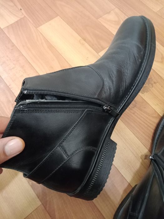 Ботинка сатылади