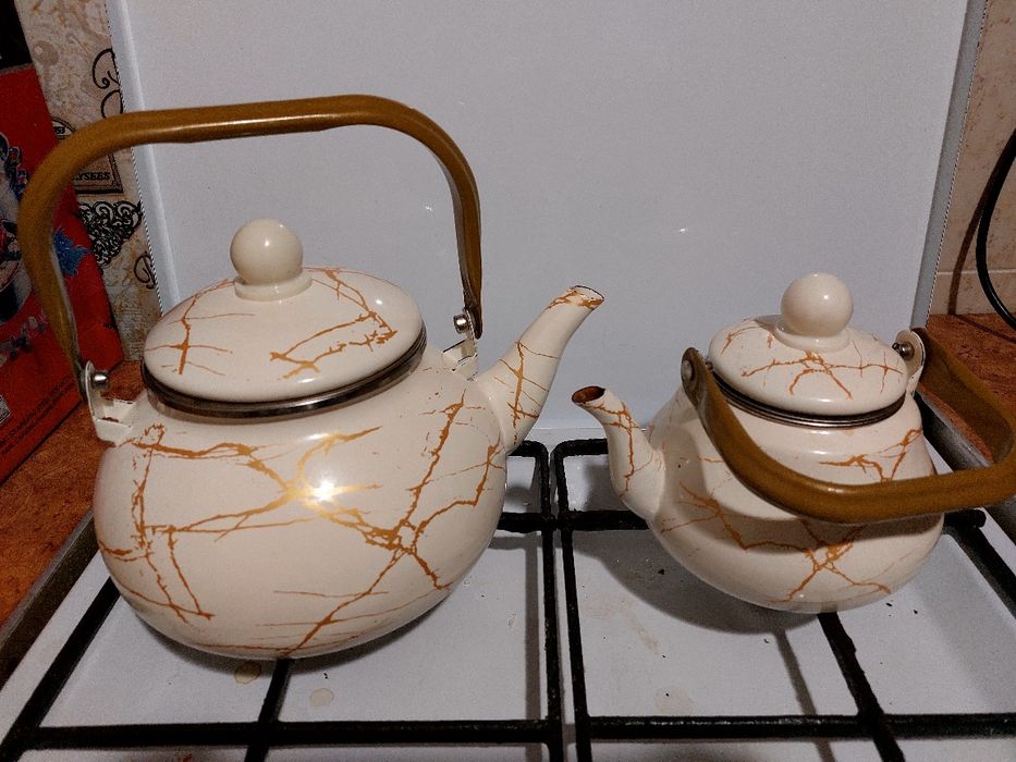 Продам чайник с заварником