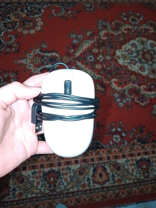 Продам ноутбук с минусами