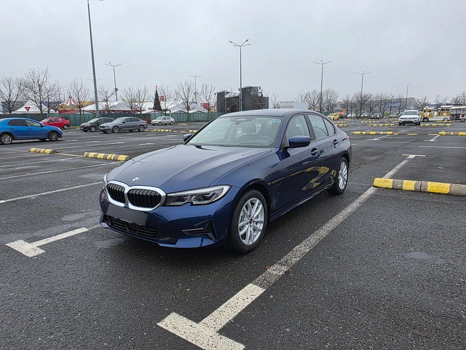 BMW Seria 3 BMW 330e Plug-in Hybrid | 26k KM | HUD | LASER