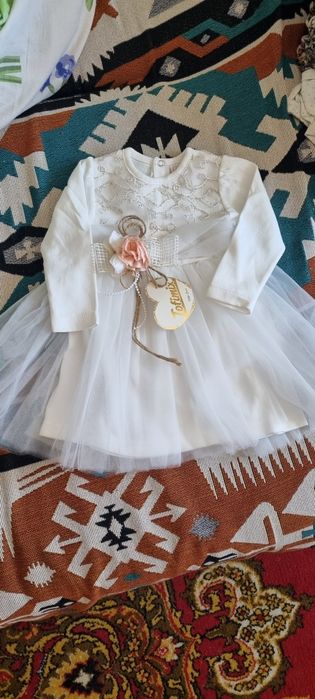 Продам детское новое платье