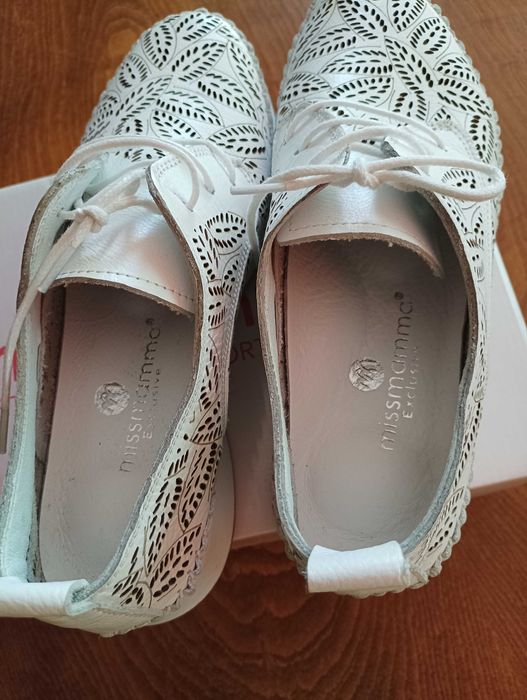 Комфортни нови сникърси естествена кожа