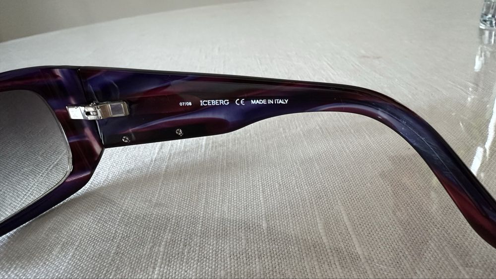 Очки солнцезащитные