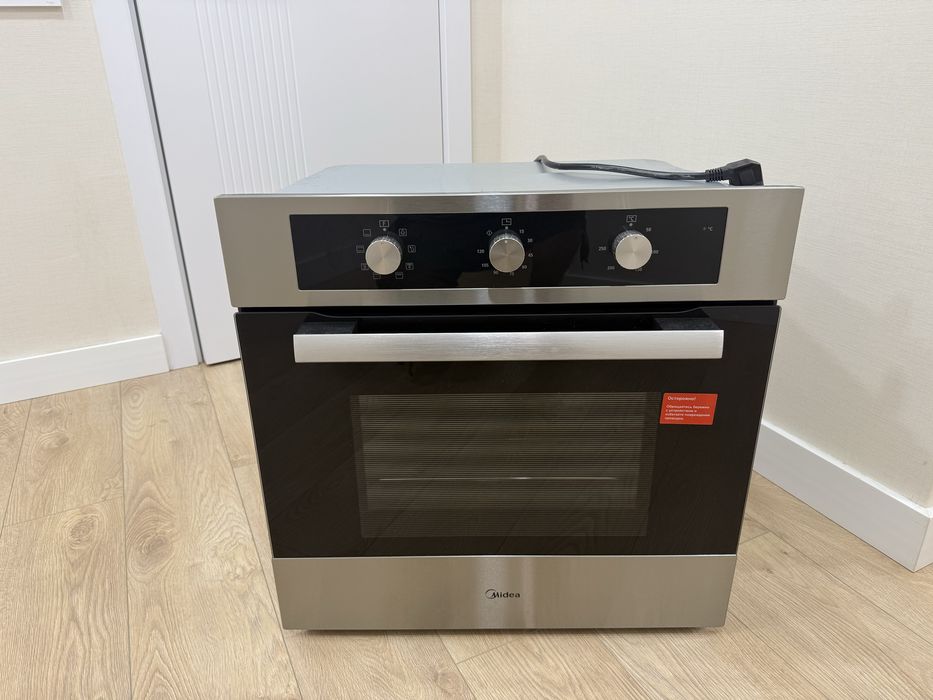 Продам духовой шкаф Midea