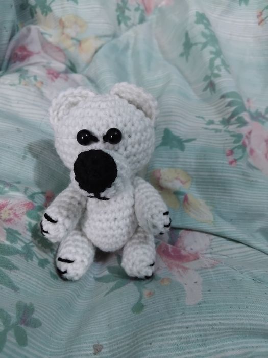 Вязанные игрушки продаётся