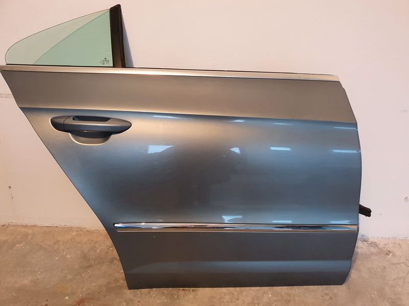 Usa Completa Dreapta Spate VW Passat CC