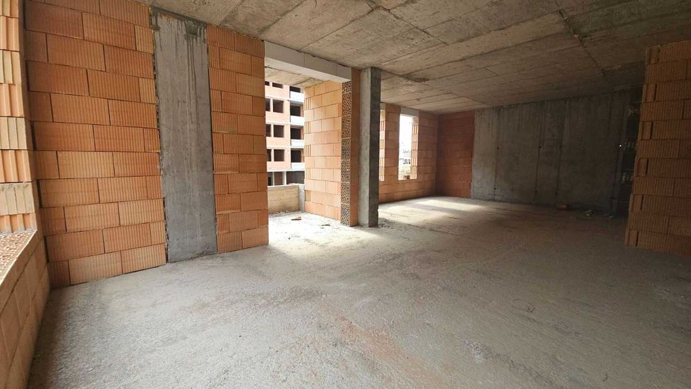 Продава се Тристаен апартамент в Пловдив, Център - 129 кв.м за 1458 €/кв.м - Снимка #1