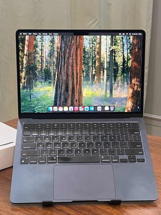 Macbook M2  13.6 озу8гб 256гб