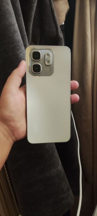 Infinix Hot 50 i tel tinniq olasz ishlatasiz hich qanaqa aybi yoq