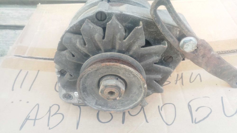 Продавам авточасти за Nissan Micra K10