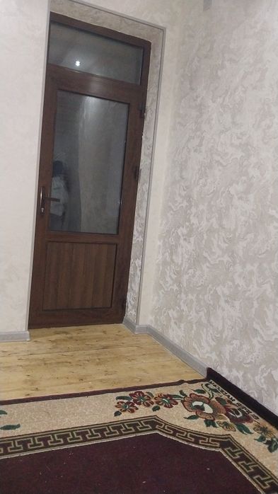 Uy sotiladi Olmaliq shaxar chanbil maxllasida