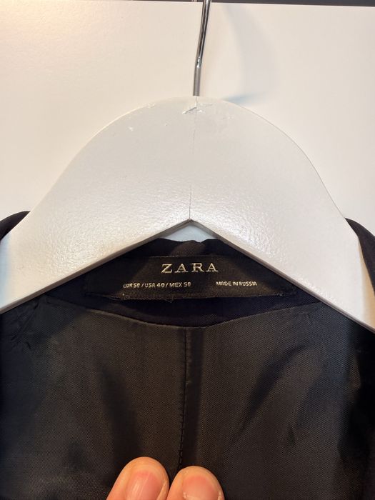 Костюм на ZARA.