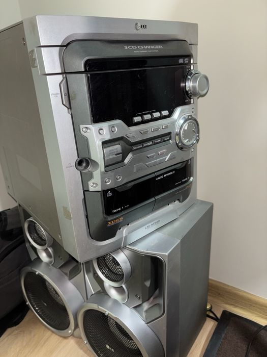 Музыкальный центр LG