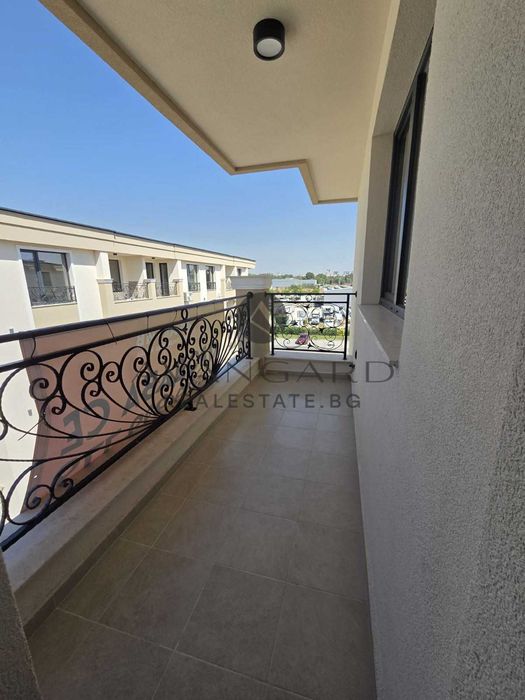 Продава се Тристаен апартамент в Пловдив, Кършияка - 97 кв.м за 2098 €/кв.м - Снимка #8
