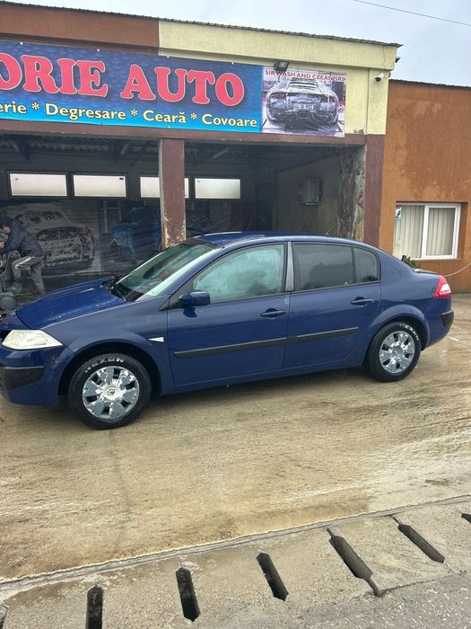 Vând renault megane 2