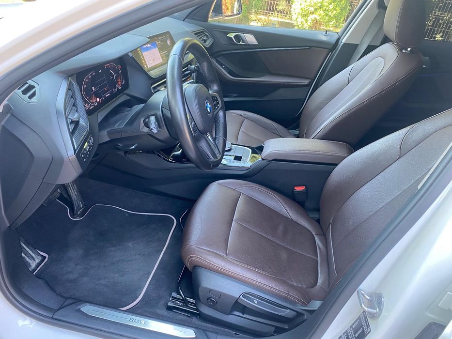 BMW 118d 150 cai  - 2021