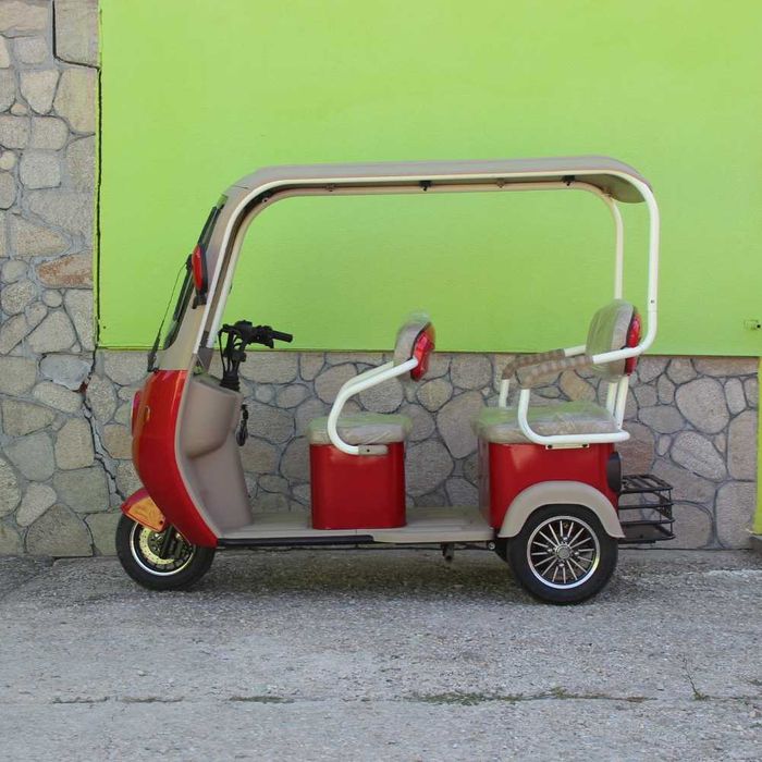 Електрическа триместна триколка Max Motors NEW GOLF RED