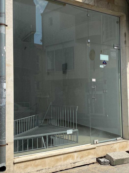 Продава се Магазин в Карлово - 42 кв.м за 1358 €/кв.м - Снимка #3