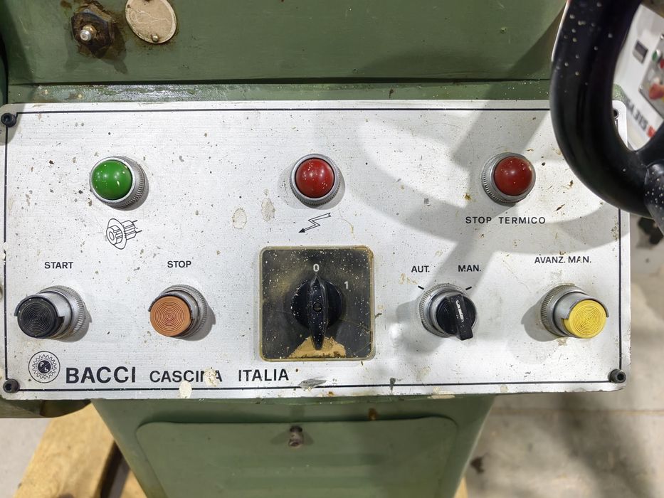 В наличност чепорез с една маса.