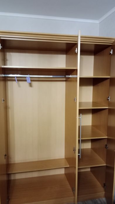 Продам шкаф для одежды