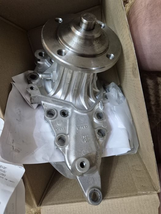 Продам помпу GMB на 1-2 jz ge